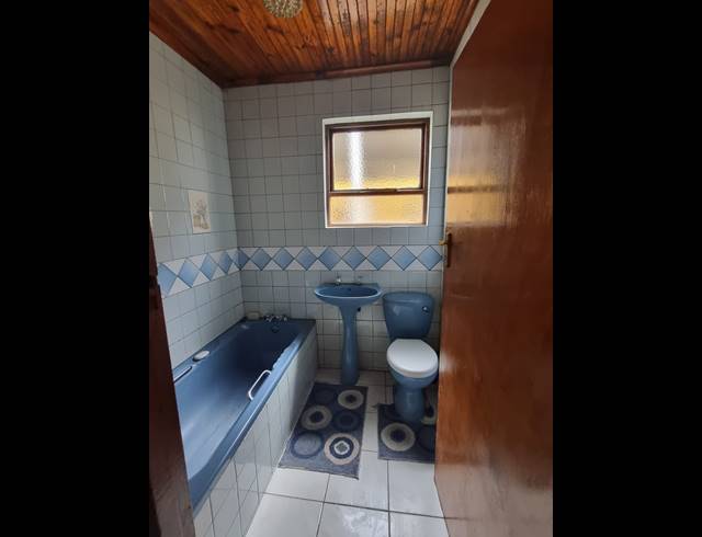 4 BEDROOM HOUSE FOR SALE IN KWANOBUHLE